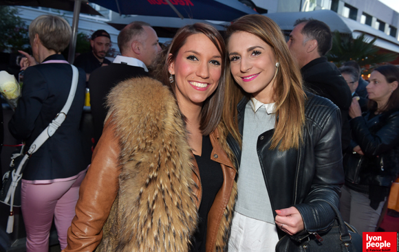 16. Amélie Rourissol (Paradis des soins) et Anaïs Barbosa (Espace Micky)