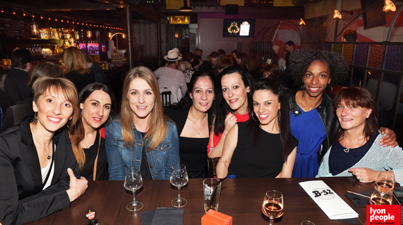 31. Emilie, Delphine, Nathalie, Ana, Karine, Sandra, Véro et Sofi