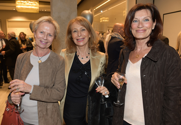 37. Elisabeth Lacroix, Geneviève Watine et Dominique Bosch