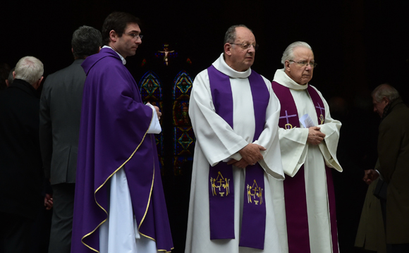 8. La célébration a été présidée par le père Bruno Bouvier, vicaire de la Rédemption et par le père Michel Rose