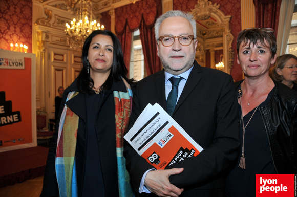 9. Fouziya Bouzerda, Jean-Yves Sècheresse et Florence Serra 