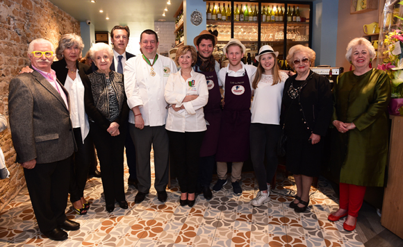 19. Photo de famille