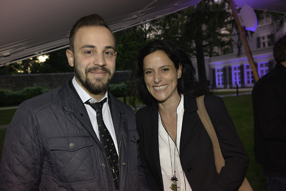 24. Guillaume Berthelier (Delorme) et sa cliente Mme Attebi