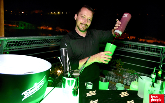 3. Jérôme, le barman de la villa Schweppes