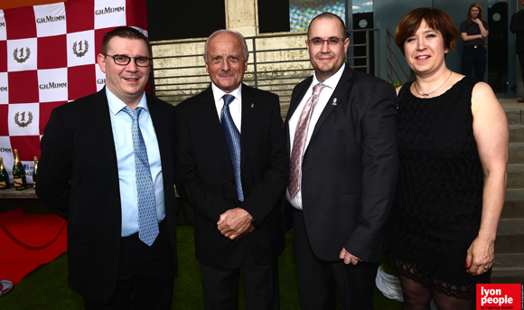 3. Yohann Chapuis (Greuze), Pierre Orsi, Anthony Keravec et son épouse Caroline (Jours de marché)