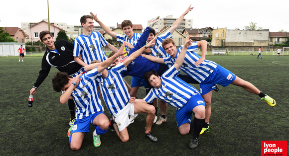 7. Les Jeuninho