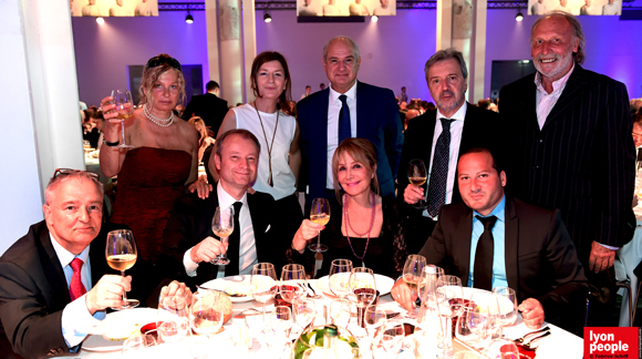 85bis. Michel Godet, Muriel Mure, Marco Polisson, Nadine Fageol, Françoise Petit, Pierre Jourdan, Jean-Jacques Billon, Christophe Magnette et Christian Mure, rédacteurs du magazine Lyon People – spécial Toques Blanches