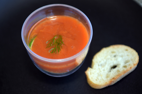 12b. Son plat : Panacotta de fenouil et tourteau, coulis de tomates aux herbes