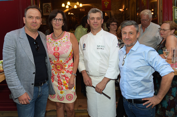 30. Pierre Chambon (à KGB Saint-Priest), Françoise, Laurent (Chez Moss) et Thierry Lahon, président UMIH Rhône-Alpes