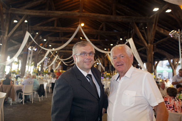 5. Yves Canny, maitre d’hôtel et Paul Damians (Restaurant des Dombes, Ambérieux-en-Dombes)