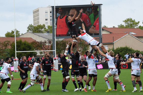 LOU Rugby – Toulouse. Côté pelouse et côté VIP