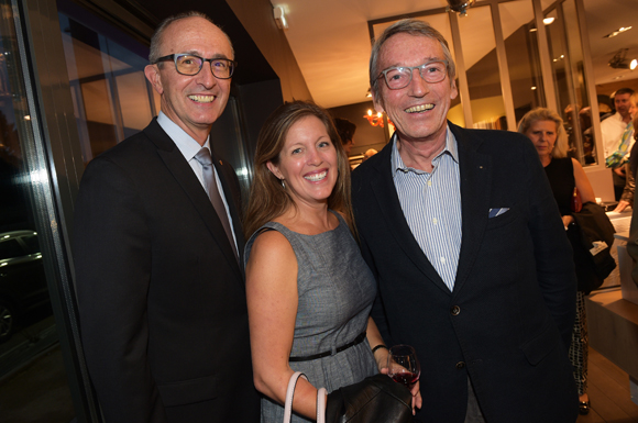 20. Jacques Bourguignon, directeur général du Sofitel Bellecour, son épouse Leanne et Bruno Dufour (Patrimoine Consultant)