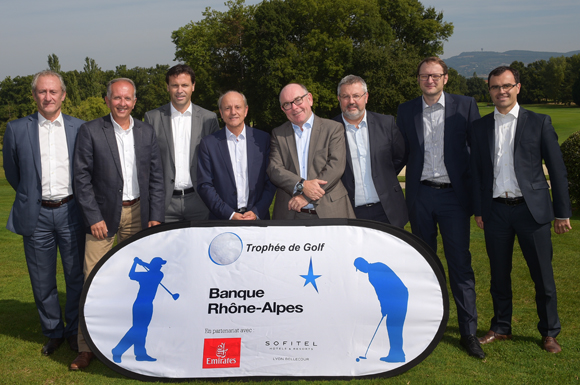 26. Yvon Léa, président de la Banque Rhône-Alpes et son équipe