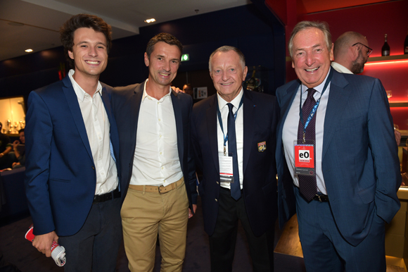 9. Maël, son père Rémy Garde, Jean-Michel Aulas président de l’OL et Gérard Houiller