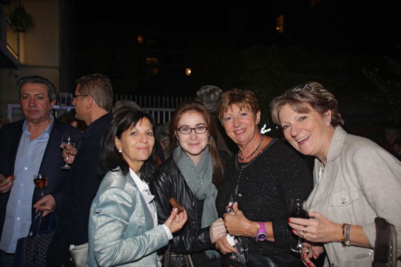 27. Pascale, Violaine Jarry (Lega -Cité) et Maryse Brun, présidente de l’association le Class et Nicole Laffon (Sud Est Prévention) 