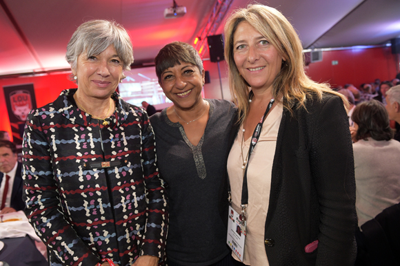 14. Florence Verney-Carron, vice-présidente du Conseil régional, Djamila Calla (Ccom Calla) et Catherine Arbaud (LOU Rugby)