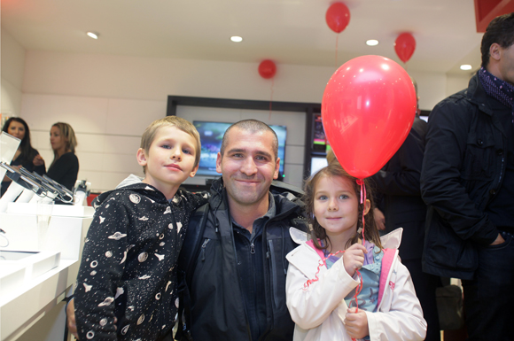 14. Elijah, Manon et leur papa Alexandre Karsenty (Lyon Cycle Chic)