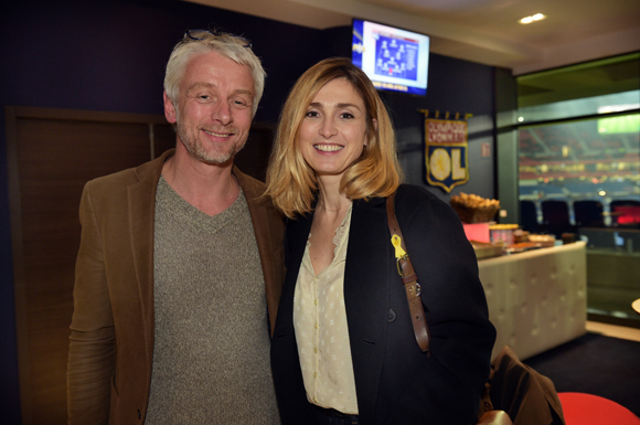 22. Hubert-Julien Laferriere, maire du 9ème et l’actrice Julie Gayet