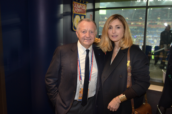 29. Jean-Michel Aulas, président de l’OL et l’actrice Julie Gayet