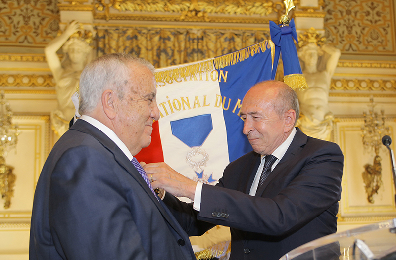 Préfecture du Rhône. Le Mérite pour Armand Bahadourian