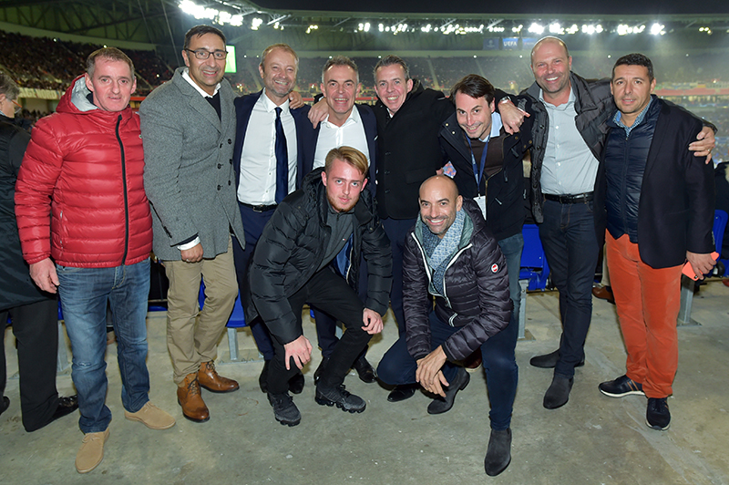 Les tribunes VIP d’OL–Hoffenheim. Zu traurig !