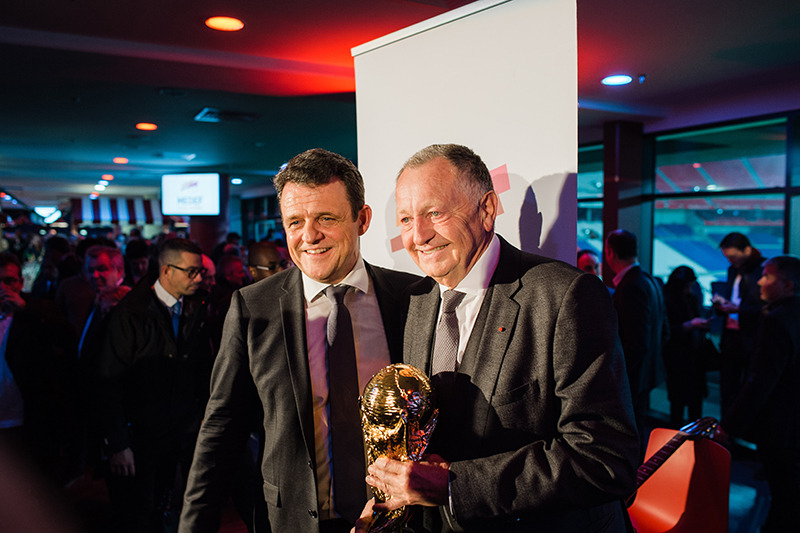 Vœux du Medef. Laurent Fiard ramène la coupe à la maison