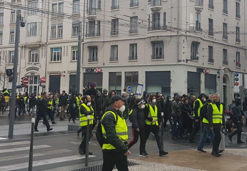 Les gilets jaunes interdits de manifester dans le centre-ville de Lyon