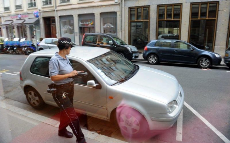 Lyon. Stationnement gratuit pour les véhicules électriques