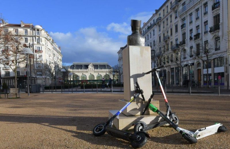Trottinettes. A Lyon, libre-service ne rime plus avec anarchie