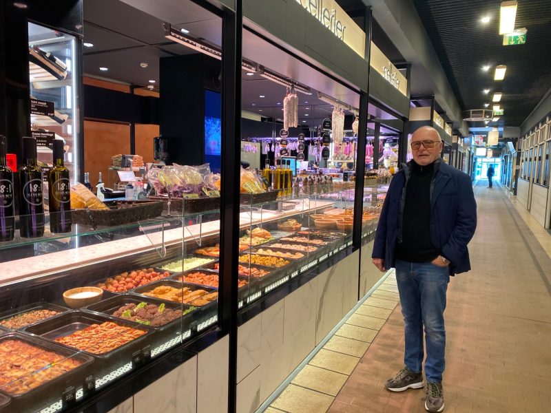 Halles de Lyon. La livraison à domicile, une perle pour Cellerier