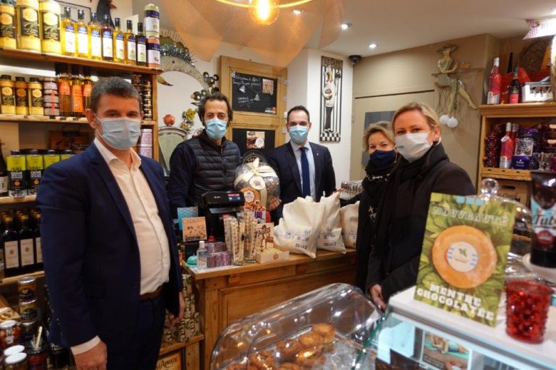 Reconfinement à Lyon. Les paniers garnis de la Mairie du 2ème pour soutenir ses commerçants