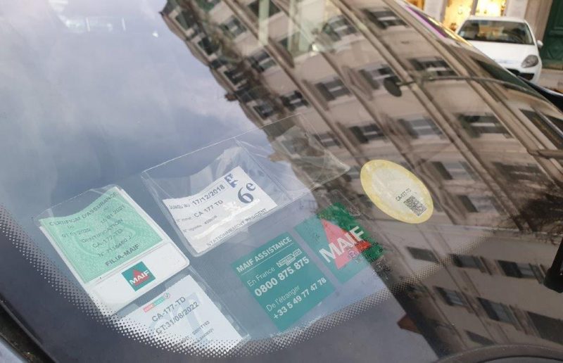 Stationnement résident à Lyon. Le cadeau de Noel des écologistes aux plus défavorisés