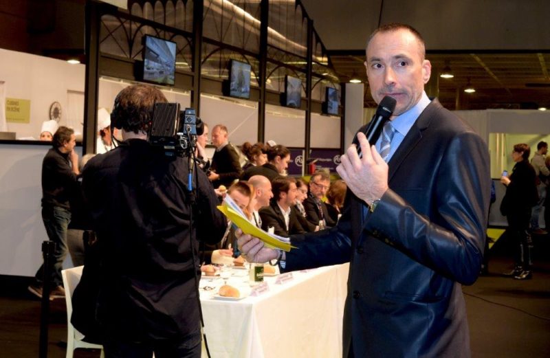 De Comm & d’Esprit. Eric Limoncini fait le grand saut dans l’Espace (Group)