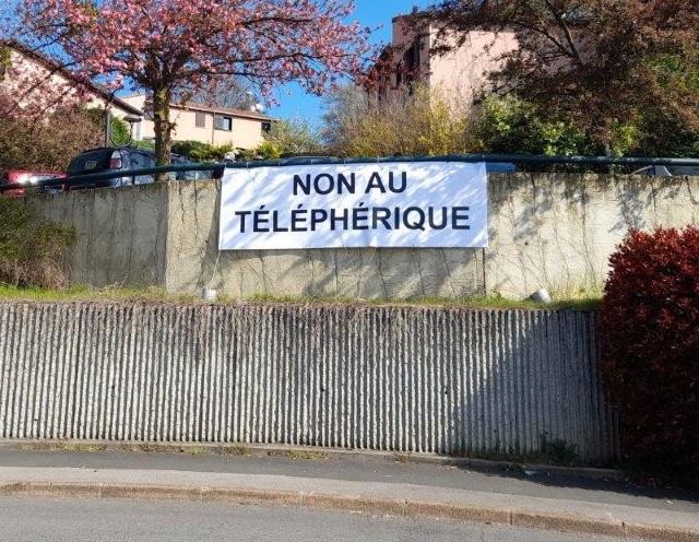 Téléphérique de l’Ouest Lyonnais. Le maire de Francheville contraint les opposants au silence !