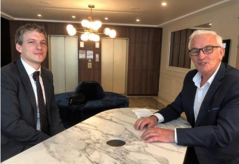 Au micro de Maurice Fusier. Simon Seroussi, nouveau porte-parole de l’Ambassade d’Israël à Paris