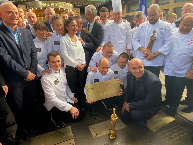 Bocuse d’Or 2021. Pot au feu, chambrage et champagne à l’Auberge de Collonges