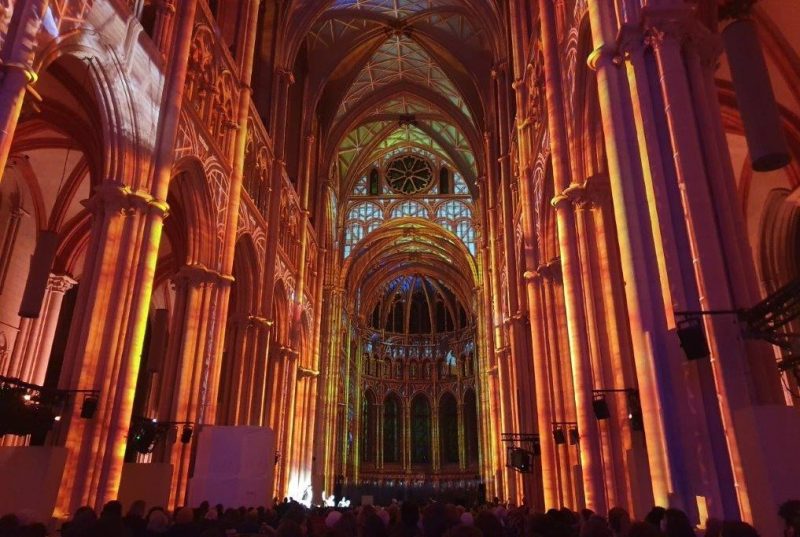 Primatiale Saint Jean. Le spectacle « Lyon née de la lumière » à guichets fermés