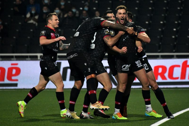 Les tribunes VIP de LOU Rugby – Racing 92. Le Matmut Stadium, la cité de la peur