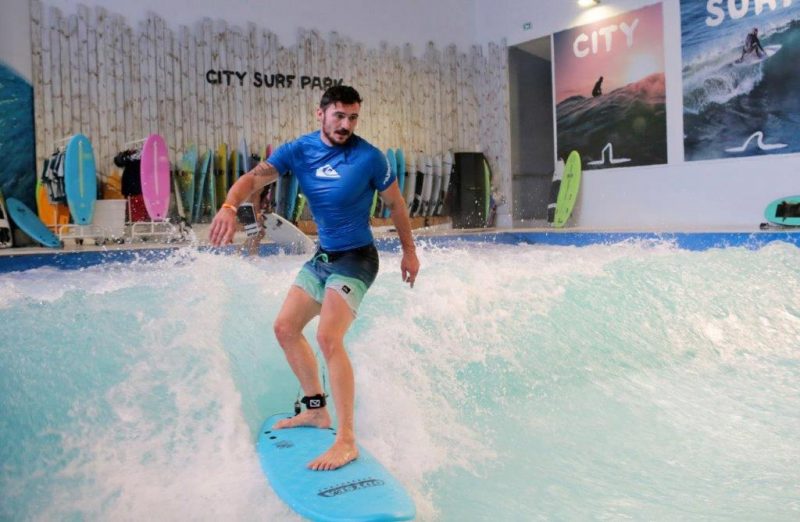 Près de Lyon. Au City Surf Park, les entreprises ont du pain sur la planche