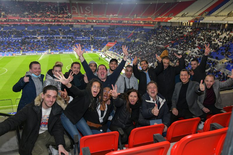 Les tribunes VIP d’OL – Nice. La promenade des Lyonnais