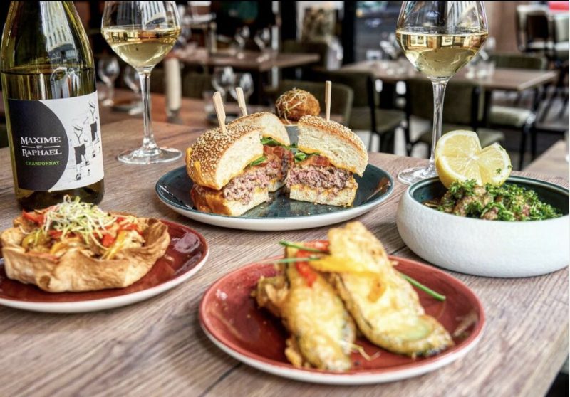 Lyon 6. Tapas et bonnes bouteilles chez « Les Bons Copains » de Raphaël