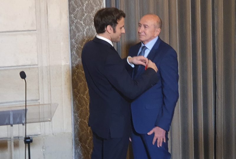 Légion d’Honneur de Gérard Collomb au Palais de l’Elysée. La déclaration d’amour d’Emmanuel Macron