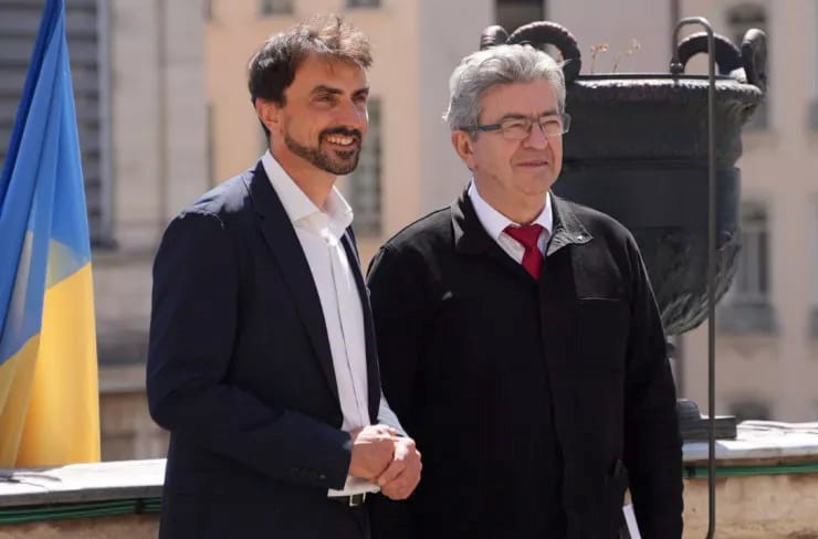 Hôtel de Ville de Lyon. Le bad buzz de Mélenchon et Doucet devant le drapeau ukrainien