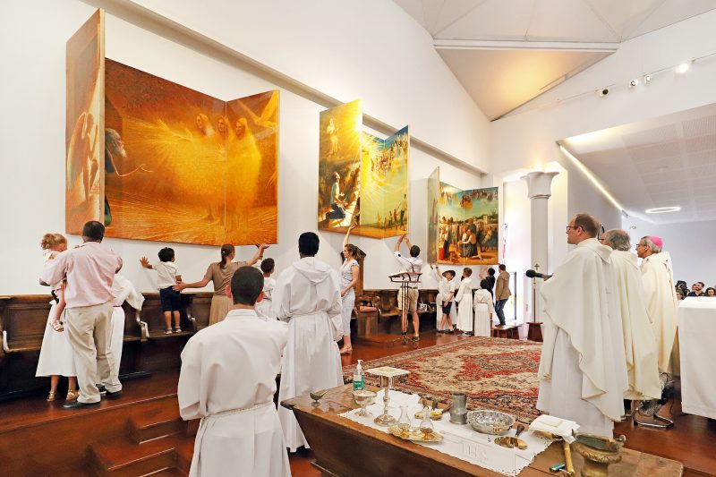 Lyon. L’église de la Trinité s’offre une peinture monumentale de Bruno Desroche