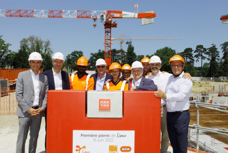 DCB International. Pose de la première pierre de Lime, à Limonest