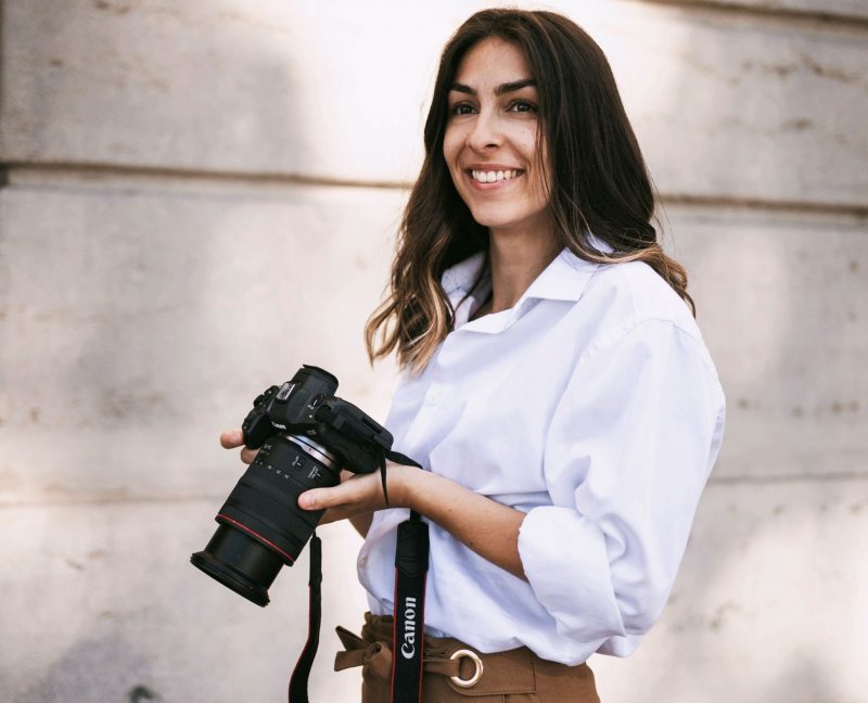 Photo à Lyon. Shana Hamon capture ses plus belles prises dans son 1er vernissage