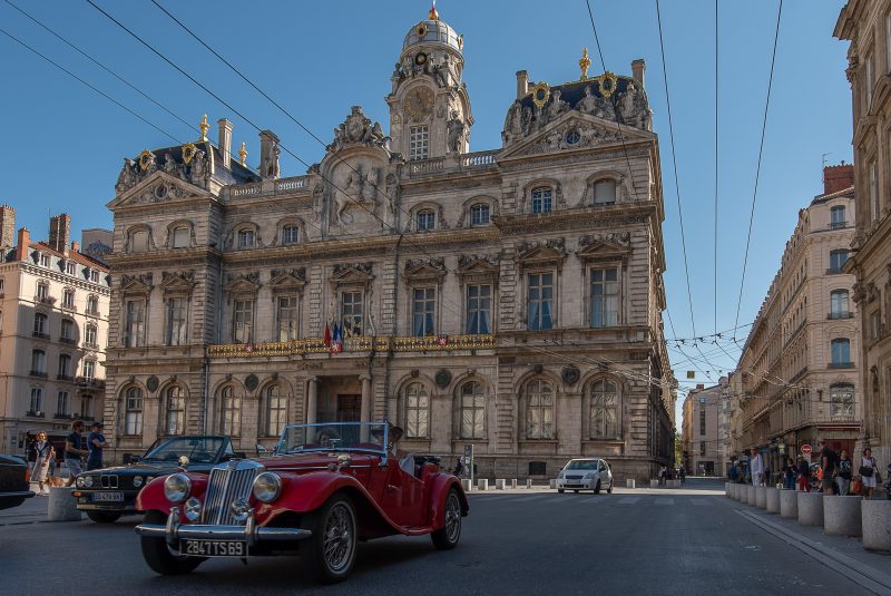 Automobiles de collection. Malgré la ZFE, la Traversée de Lyon 2022 aura bien lieu