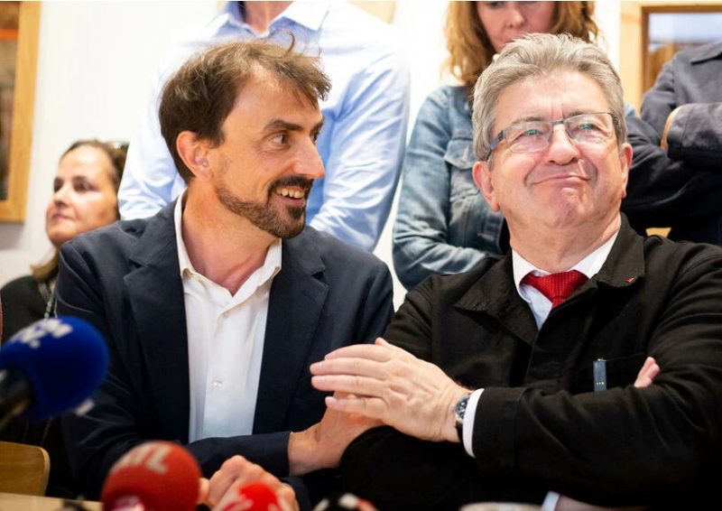 La photo qui tue : la groupie Doucet en pâmoison devant le Che Mélenchon