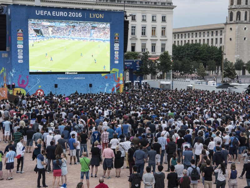 Lyon privée de Coupe du Monde de Football. Qui sont les gagnants et les perdants de cette surprenante décision ? 😂