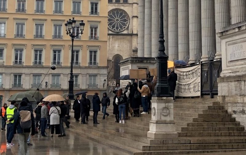 Lyon. Le Palais de Justice occupé par des comédiens et des intermittents du spectacle